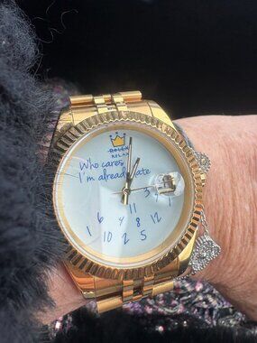 Atomishine | 40mm Watch | Eondate Maxi Classic | Parody "Relax" in Golden Excuse